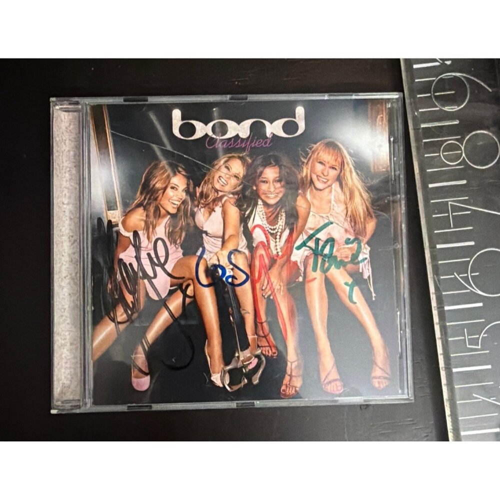 Signed Bond "Classified" CD  Original Case & Artwork 2004